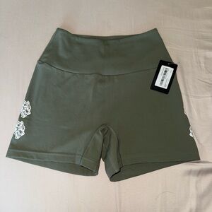 Darc Sport SHE quad wolf Beau shorts
